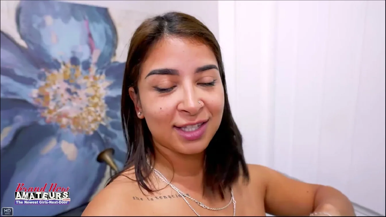 BrandNewAmateurs Petite Lil Kitty Liv Pops.By XXX